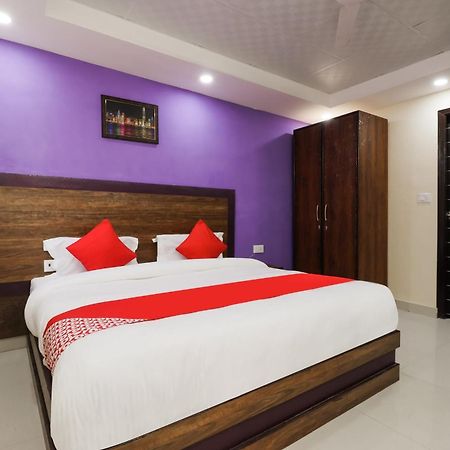 Hotel O Maharaja Gold Yeni Delhi Dış mekan fotoğraf