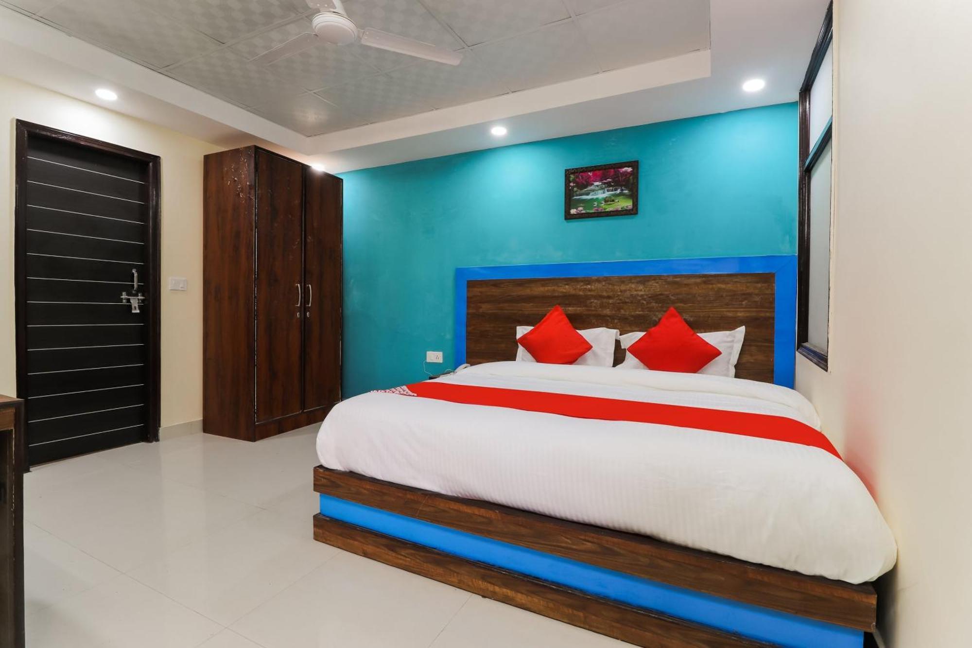 Hotel O Maharaja Gold Yeni Delhi Dış mekan fotoğraf
