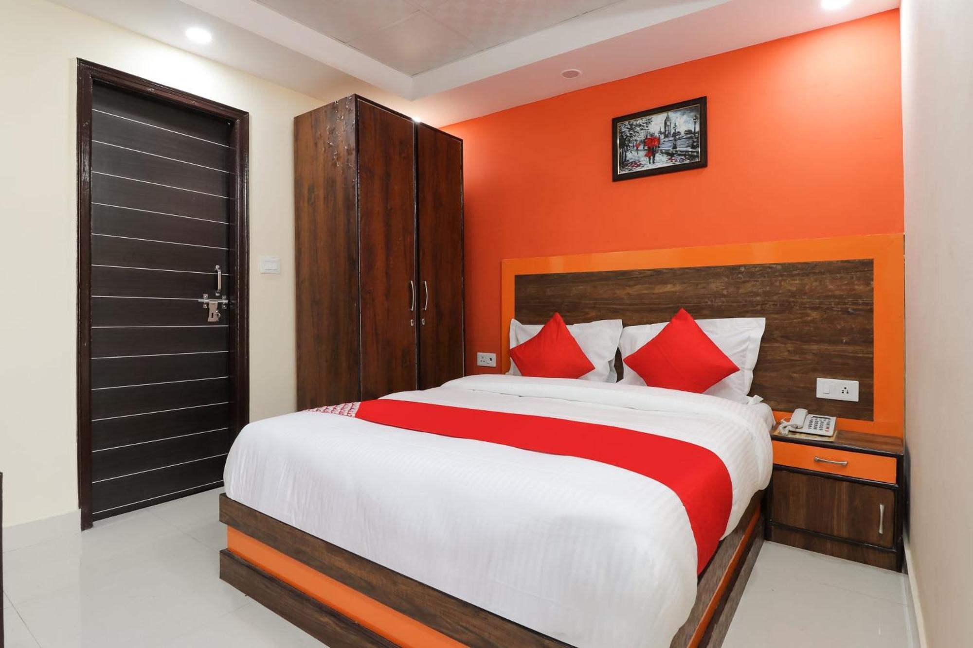 Hotel O Maharaja Gold Yeni Delhi Dış mekan fotoğraf