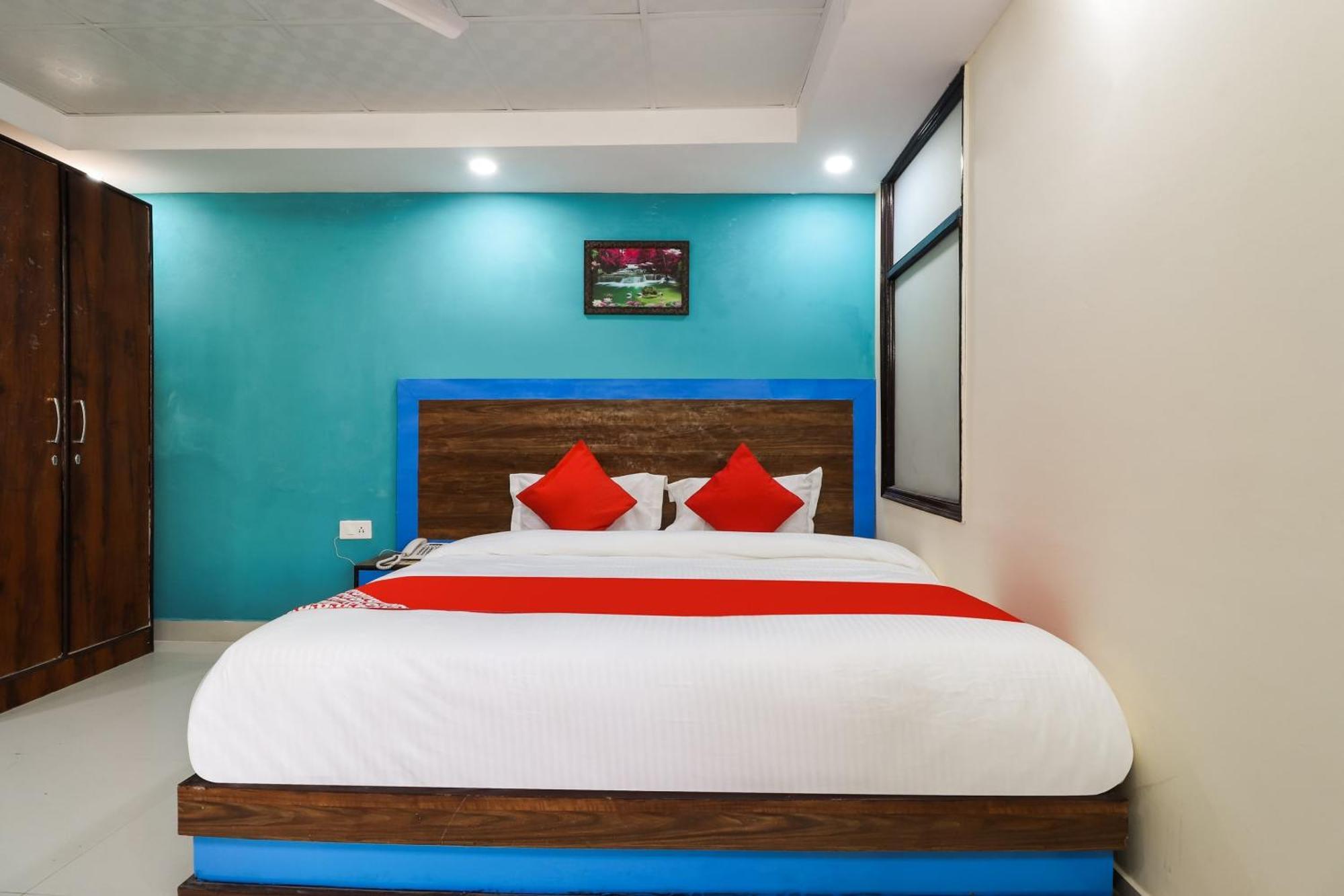 Hotel O Maharaja Gold Yeni Delhi Dış mekan fotoğraf