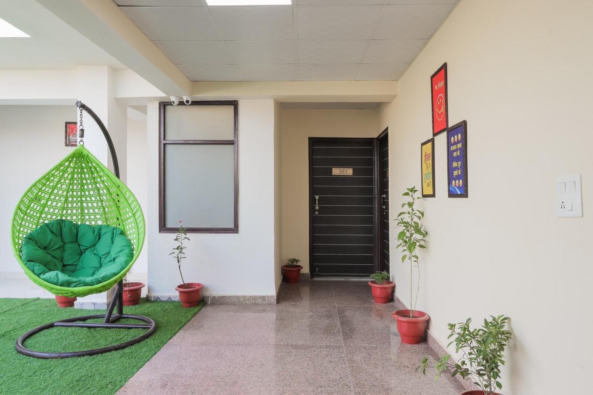Hotel O Maharaja Gold Yeni Delhi Dış mekan fotoğraf
