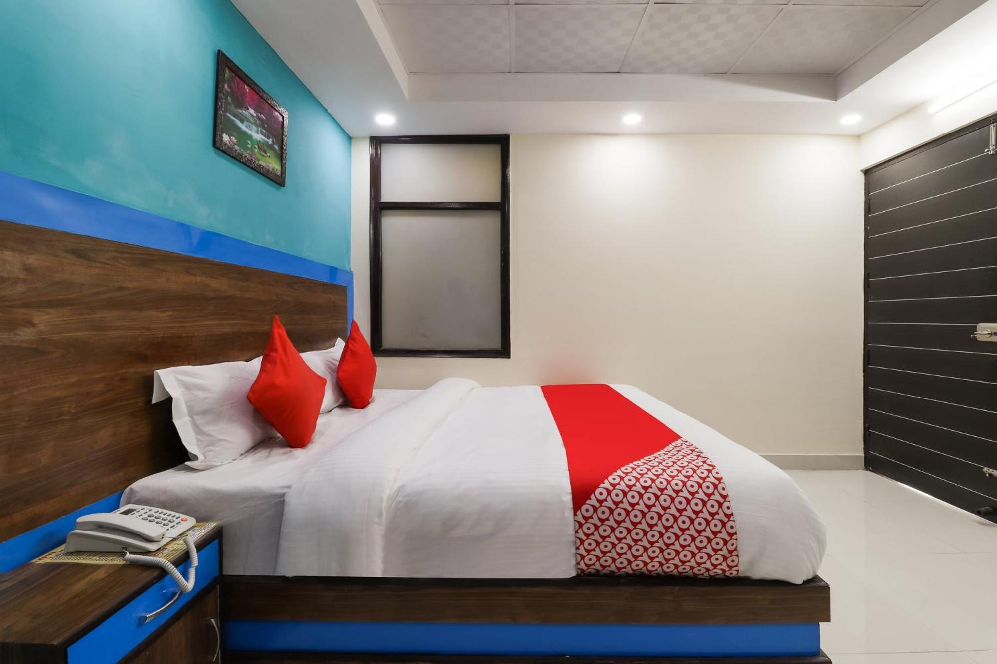 Hotel O Maharaja Gold Yeni Delhi Dış mekan fotoğraf