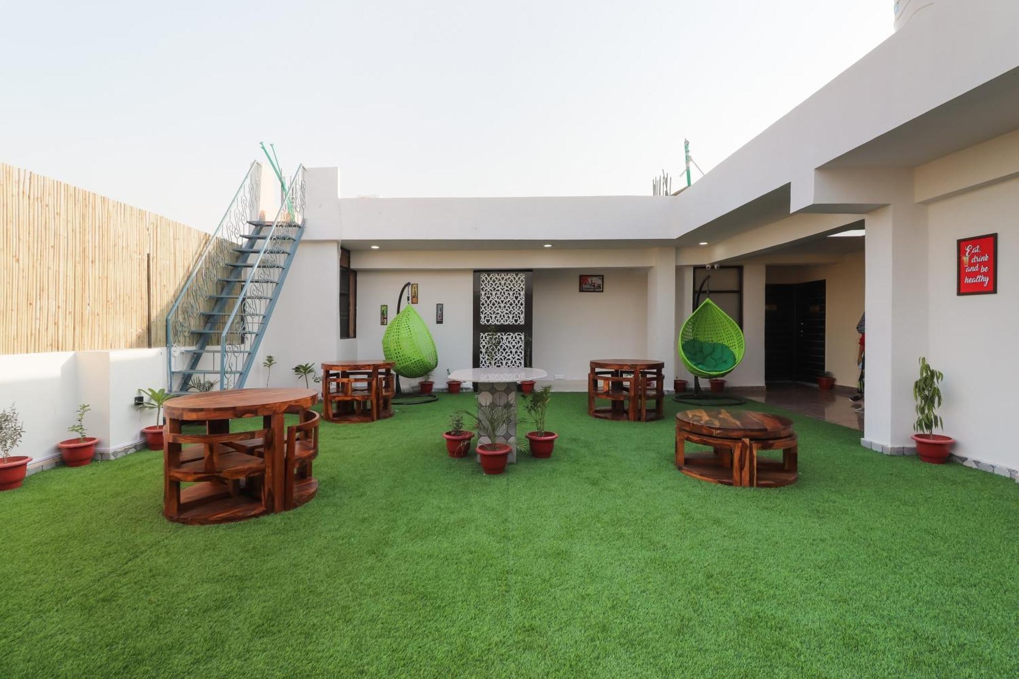 Hotel O Maharaja Gold Yeni Delhi Dış mekan fotoğraf