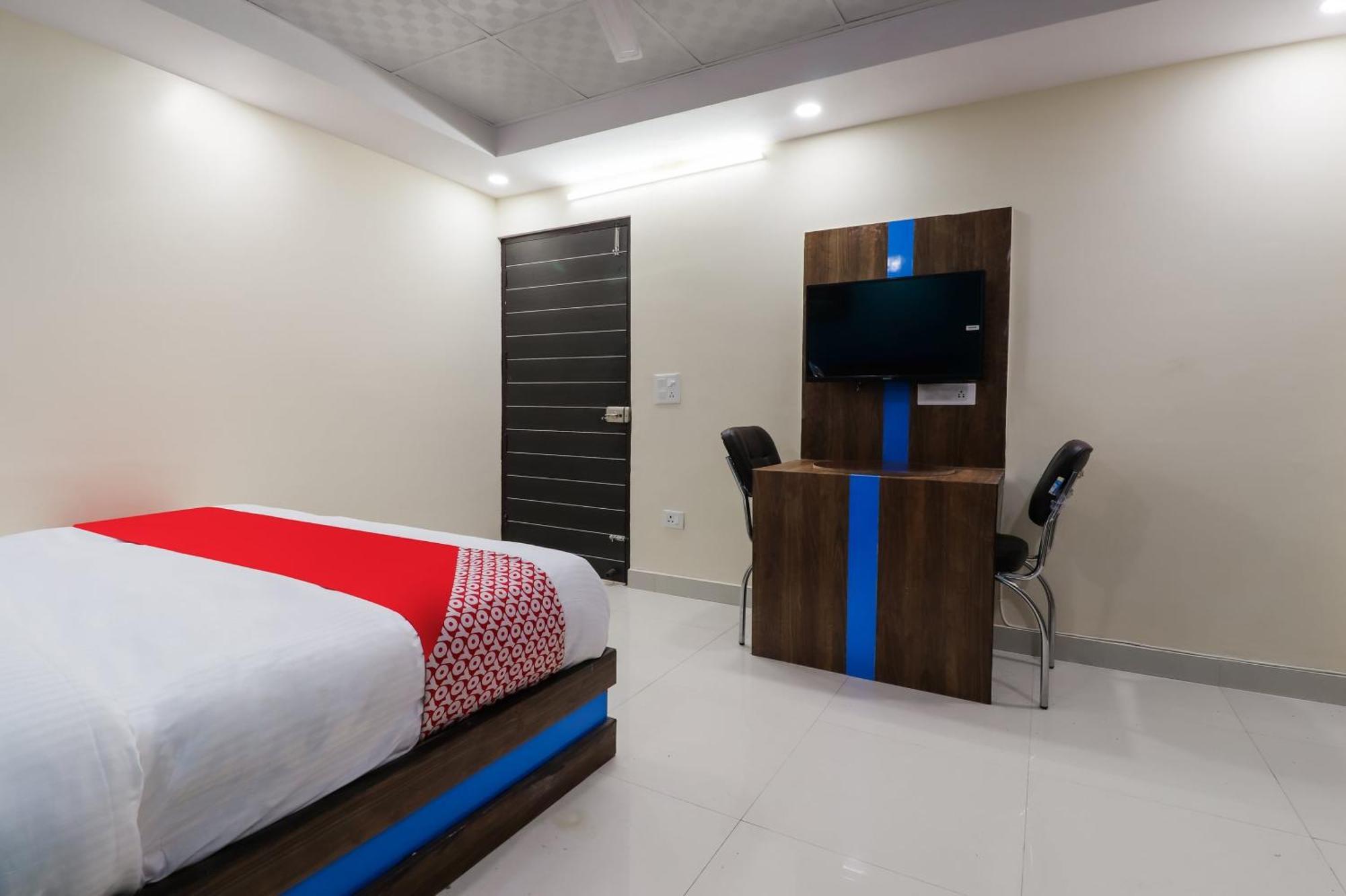 Hotel O Maharaja Gold Yeni Delhi Dış mekan fotoğraf